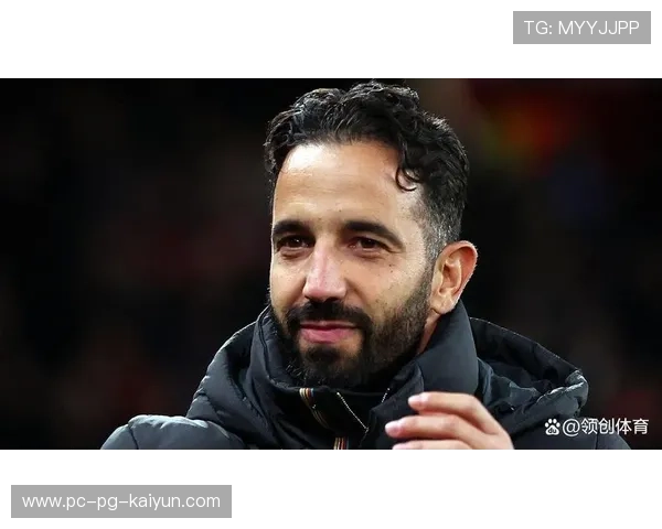 曼联陷入信任危机！阿莫林战术遭前球员点名批评